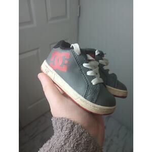 DC Court Graffik Toddler Skate Shoes Grey Red Sneakers Size 5 (5C)